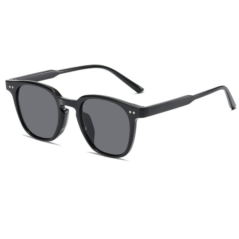 Paris Éclat – Compact Retro Sunglasses